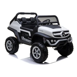 Baltas Mercedes akumuliatorinis automobilis