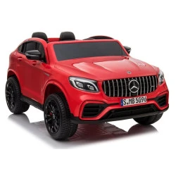 Raudonas elektrinis automobilis Mercedes GLC 63S