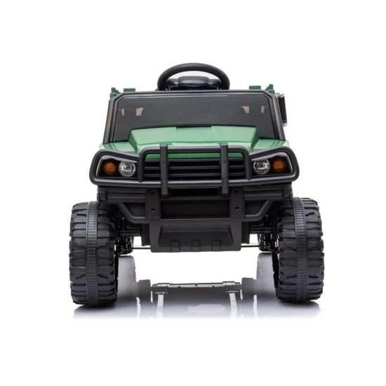 Žalias elektrinis visureigis