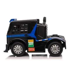 Mėlynas elektrinis vilkikas Mercedes XMX622