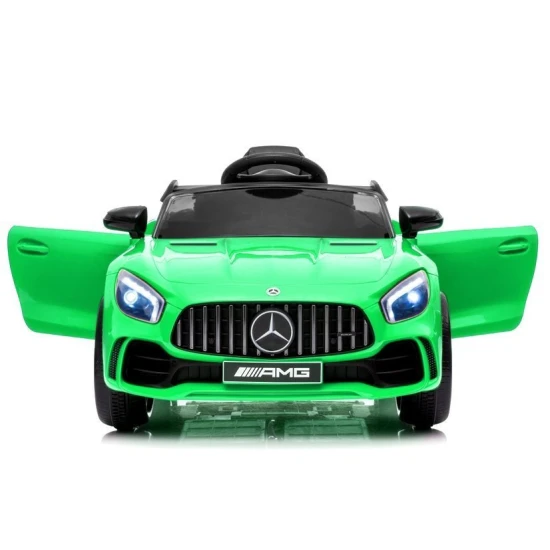 Elektrinis žalias automobilis Mercedes AMG GT R