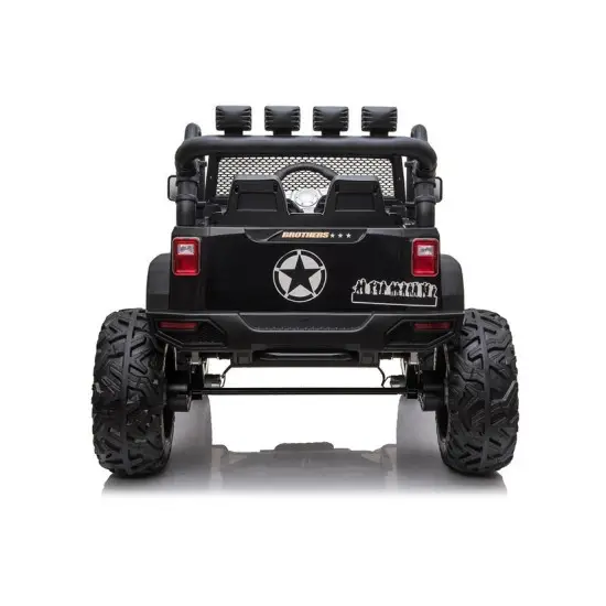 Juodas elektrinis visureigis Jeep JC666