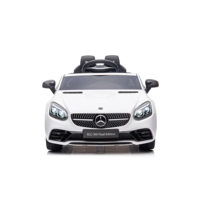 Elektrinis baltas automobilis Mercedes SLC 300