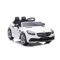 Elektrinis baltas automobilis Mercedes SLC 300