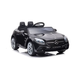 Elektrinis juodas automobilis Mercedes SLC 300