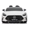 Baltas elektrinis automobilis Mercedes AMG DK-GT63