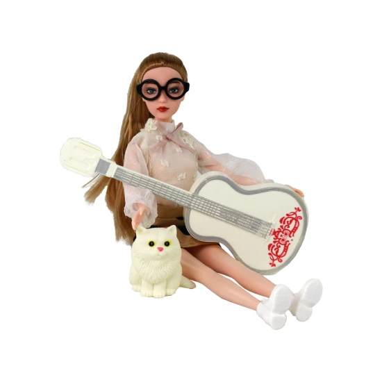 Lėlė Emilija su gitara ir kačiuku Lėlės ir žaidimų rinkiniai