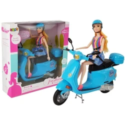 Lėlė su motoroleriu ir šalmas