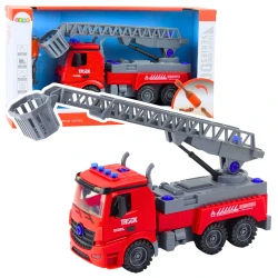 Išardoma ugniagesių mašina