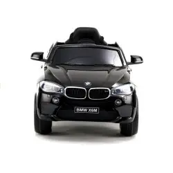 Juodas BMW X6 akumuliatorinis automobilis