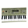 Pilkas muzikinis pianinas su mikrofonu Muzikos instrumentai