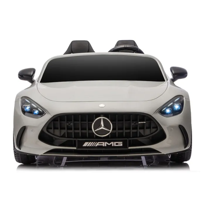 Pilkas elektrinis automobilis Mercedes AMG DK-GT63