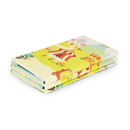 Reversible foldable foam play mat with bag