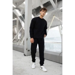 Juodas vyriškas komplektas Lipo