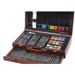 Mākslas komplekts čemodānā