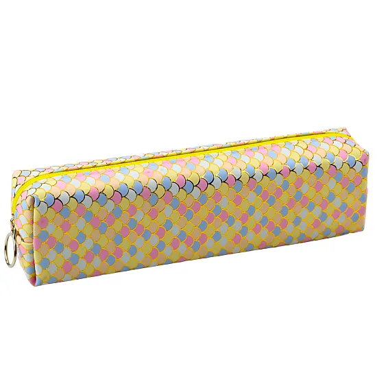 Keltainen kynälaatikko, jossa on kalan suomukuvio 21x6 cm Viirit